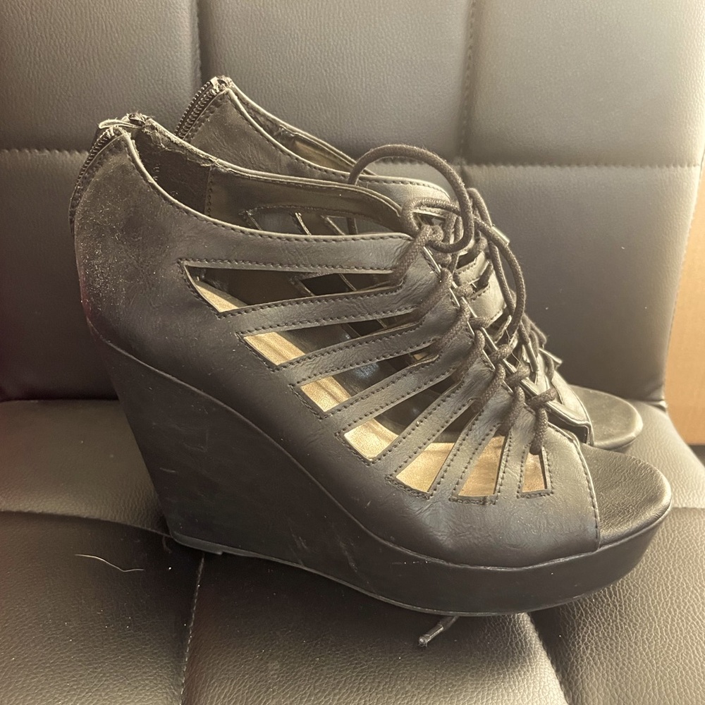 Black Wedge Heels